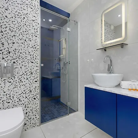 Motlawa River Old By Renters *