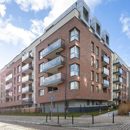 Motlawa River Old By Renters * Gdansk