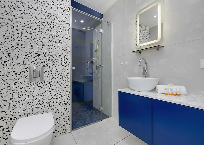 Motlawa River Old By Renters *